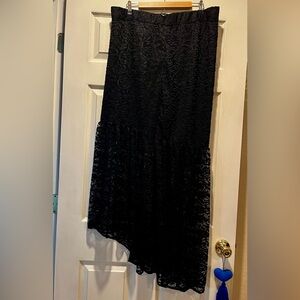 Hips & Curves Lace Assymetrical Skirt